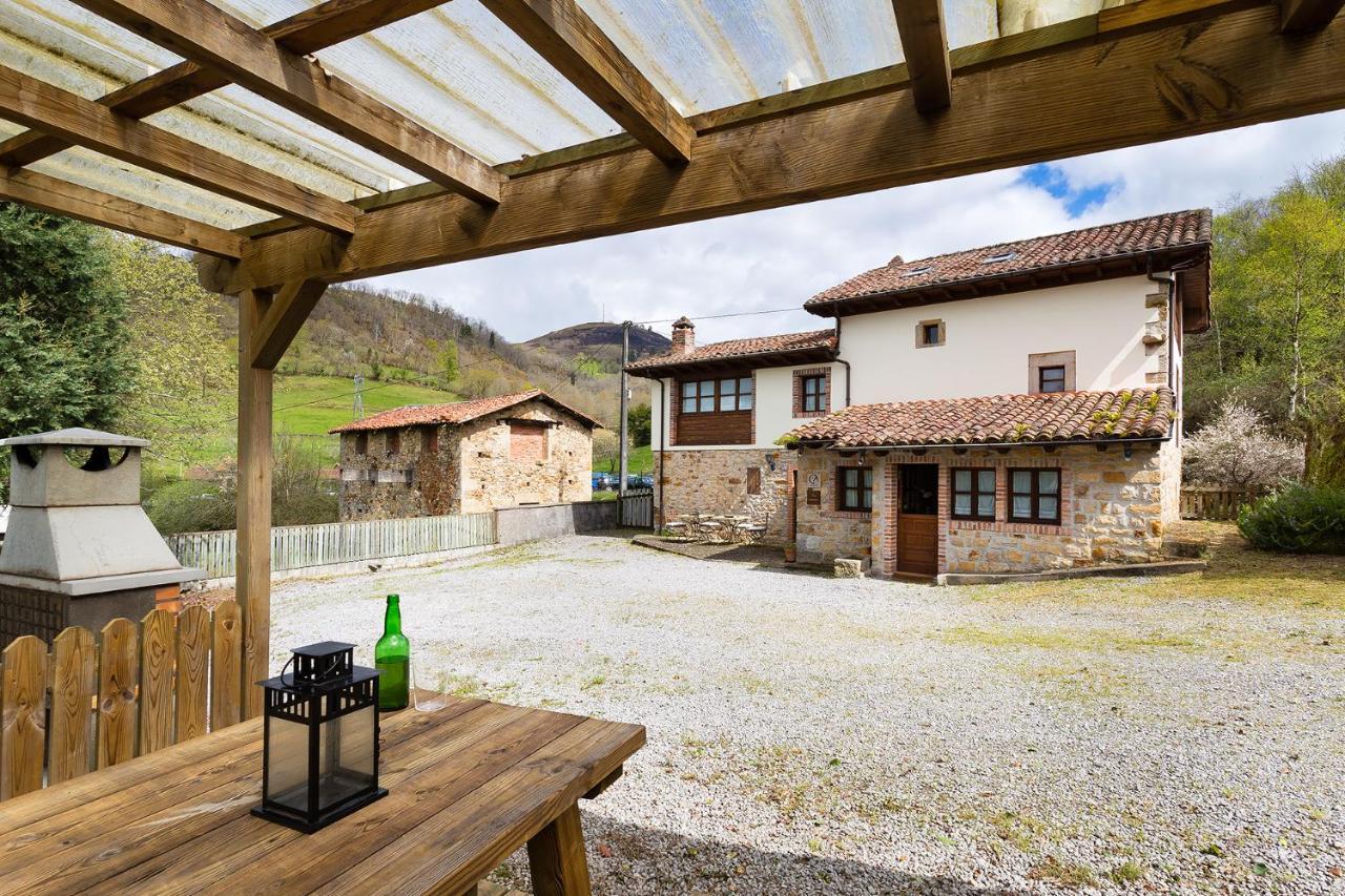 Casas Rurales Pandesiertos Onís エクステリア 写真