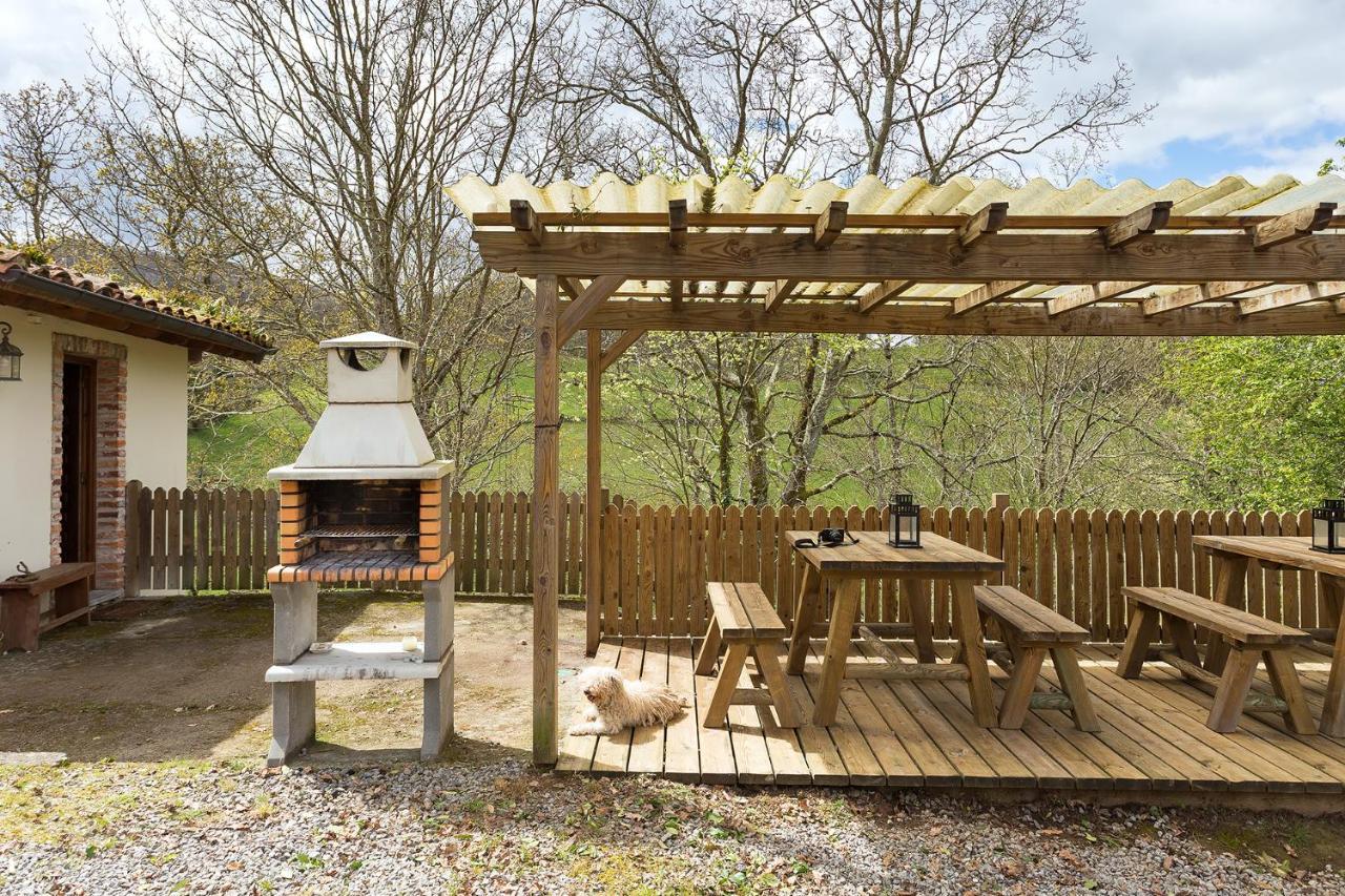 Casas Rurales Pandesiertos Onís エクステリア 写真